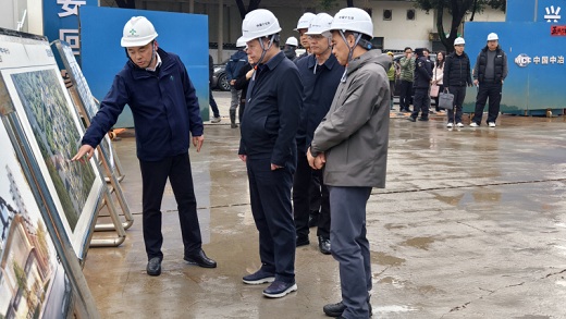 市領(lǐng)導調(diào)研弘宇房地產(chǎn)項目