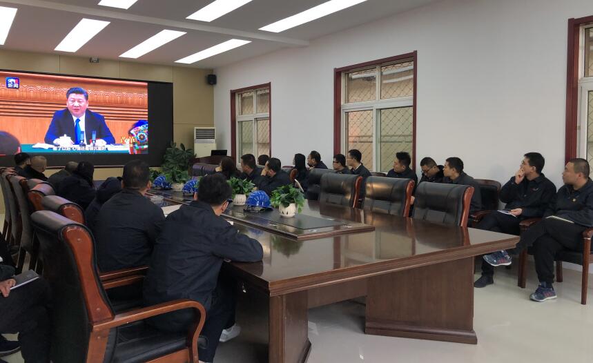 公司領導除夕夜慰問堅守崗位職工