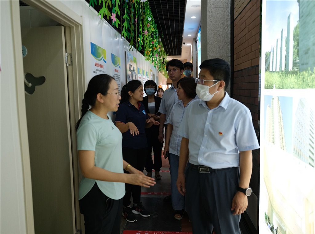 公司工會第五次會員代表大會召開    劉亞平  阮德利  閆麗君  蔣升云出席會議