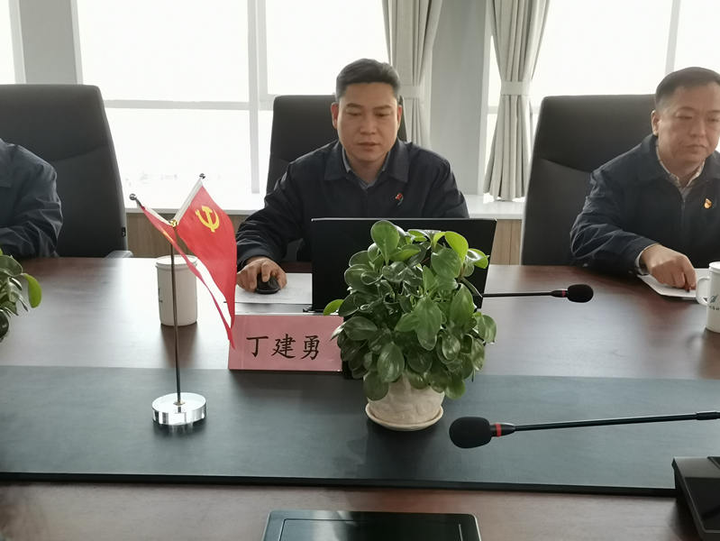 市總領導來集團看望慰問特困員工