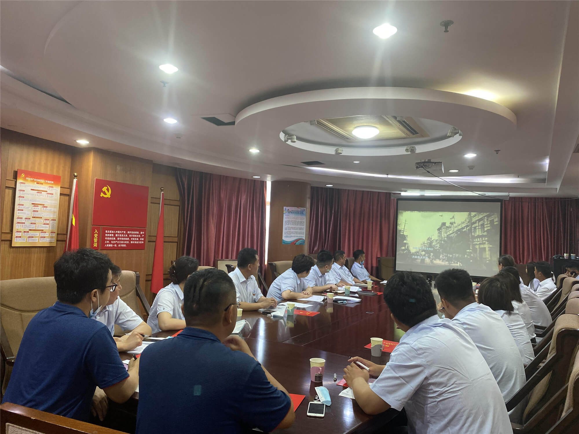 湖北省人大調(diào)研組到湖北六國(guó)開(kāi)展立法調(diào)研